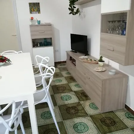 Casa Gloria Дом отдыха Торре-Сан-Джованни-Удженто